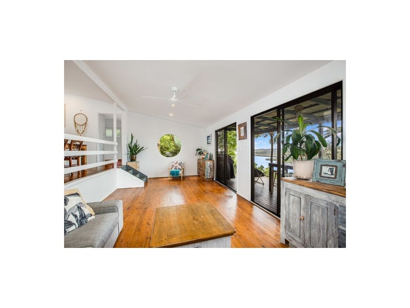 23 Broadwater Esplanade, Bilambil Heights NSW 2486