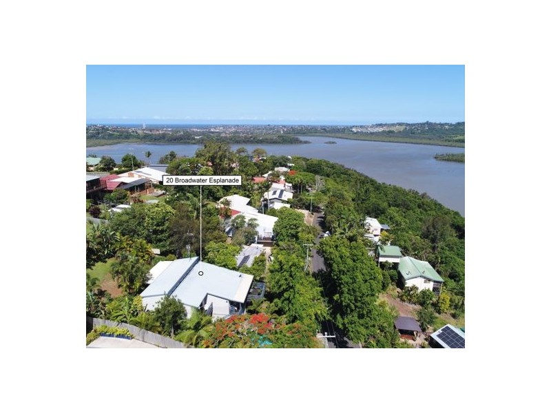20 Broadwater Esplanade, Bilambil Heights NSW 2486