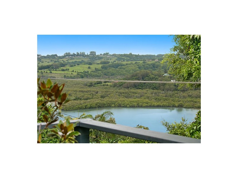 20 Broadwater Esplanade, Bilambil Heights NSW 2486