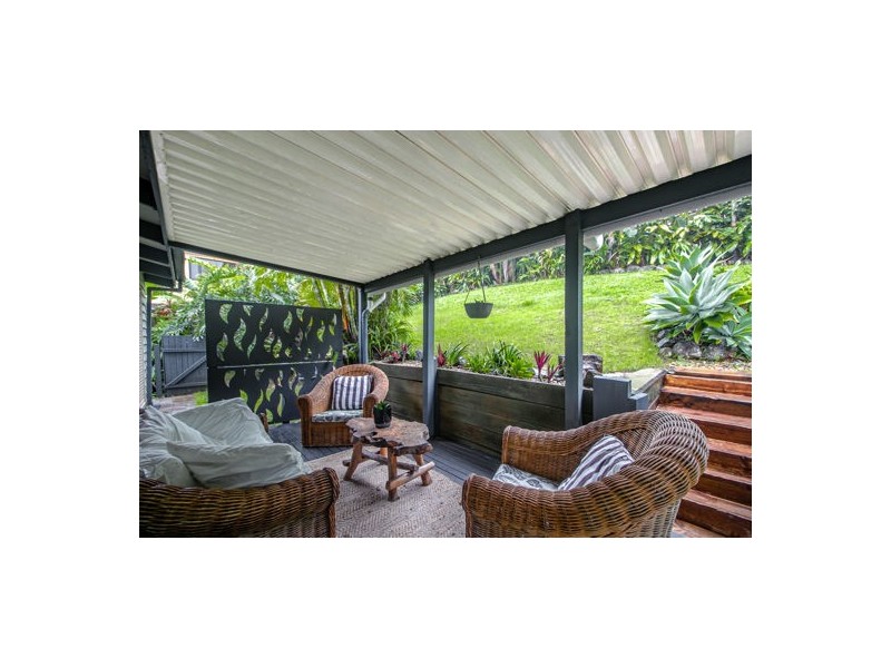 20 Broadwater Esplanade, Bilambil Heights NSW 2486