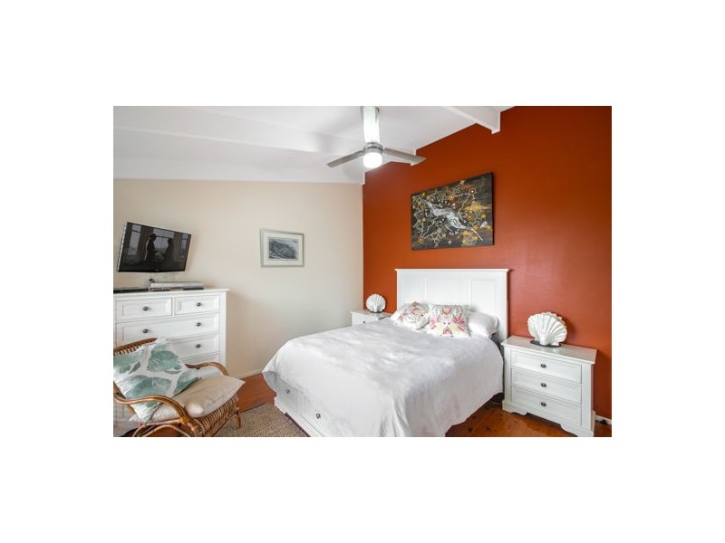 20 Broadwater Esplanade, Bilambil Heights NSW 2486