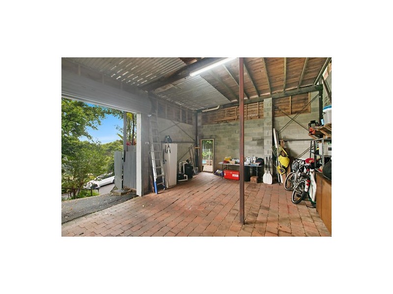 20 Broadwater Esplanade, Bilambil Heights NSW 2486