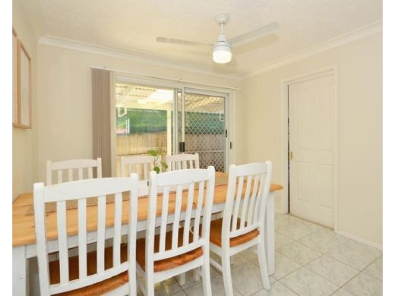2/5 Cabana Ct, Banora Point NSW 2486