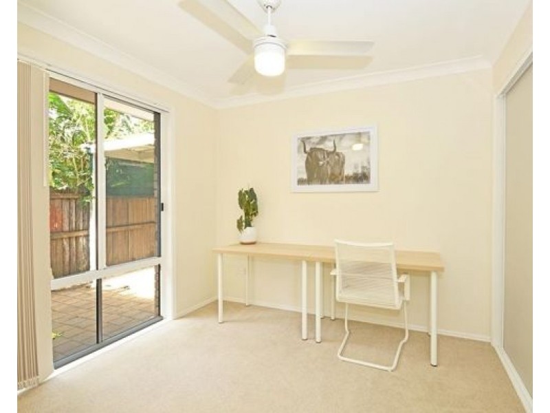 2/5 Cabana Ct, Banora Point NSW 2486