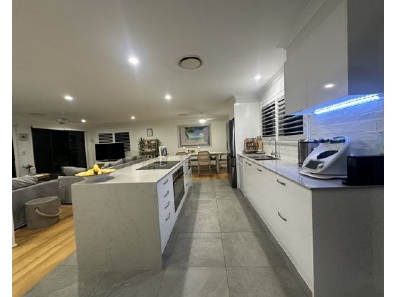 104 Sunset Boulevard, Tweed Heads West NSW 2485