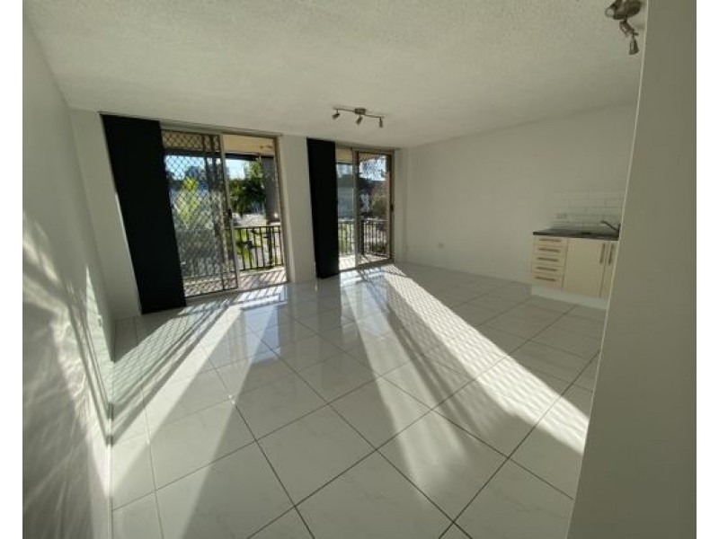 5 30 Lanham Street, Coolangatta QLD 4225