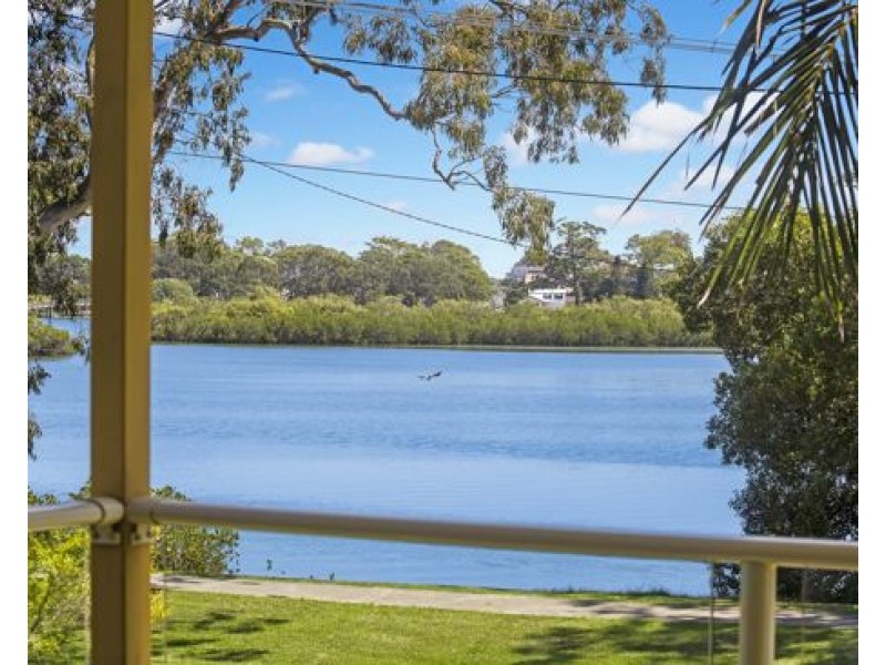 70 Dry Dock Road, Tweed Heads South NSW 2486