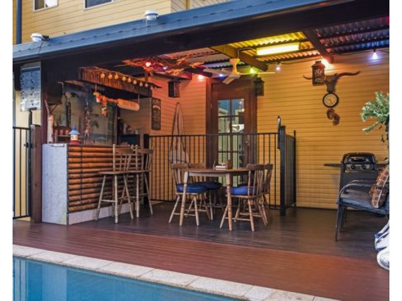 70 Dry Dock Road, Tweed Heads South NSW 2486