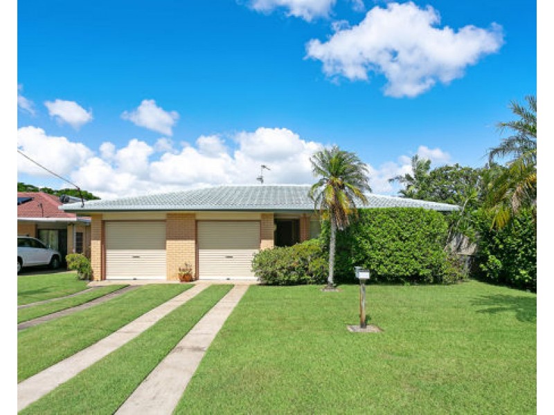 32 Blue Waters Cres, Tweed Heads West NSW 2485