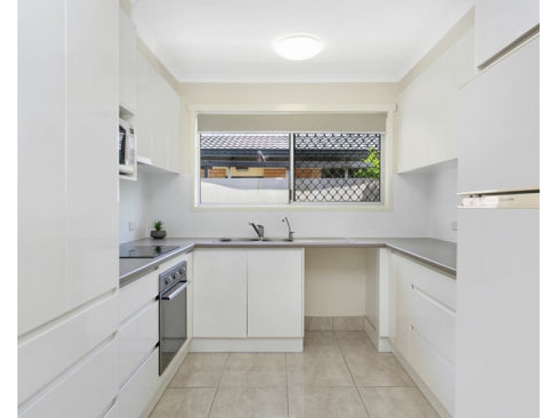 32 Blue Waters Cres, Tweed Heads West NSW 2485