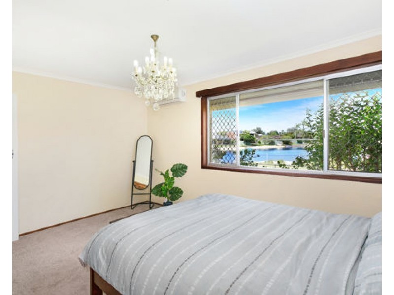 32 Blue Waters Cres, Tweed Heads West NSW 2485
