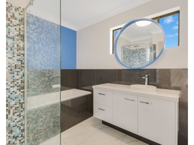 8/66 Dutton Street, Coolangatta QLD 4225