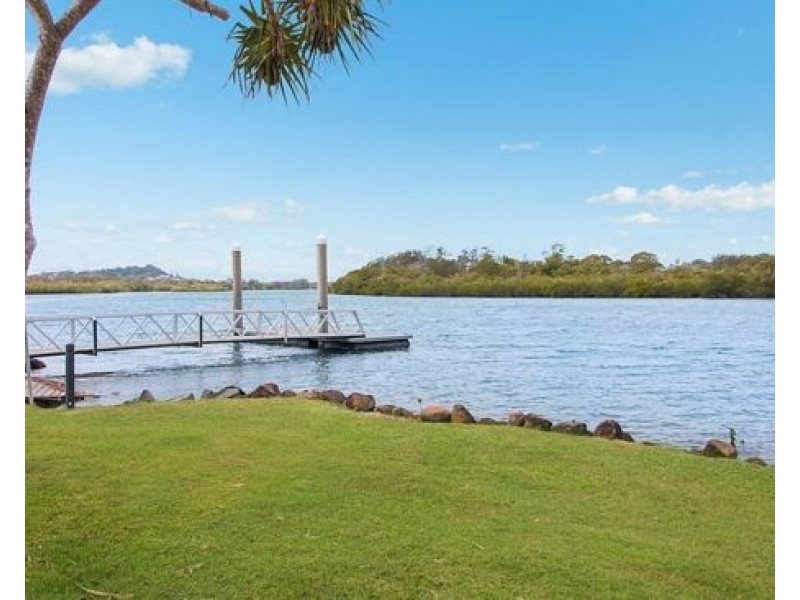 11 Jacaranda Ave, Tweed Heads West NSW 2485