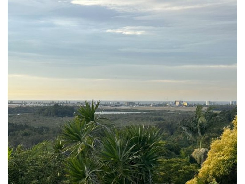 25 Lalina Ave, Tweed Heads West NSW 2485