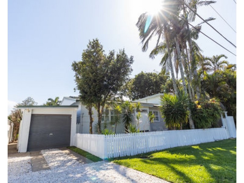 23 Station Street, Currumbin Waters QLD 4223