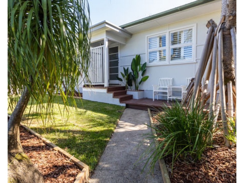 23 Station Street, Currumbin Waters QLD 4223