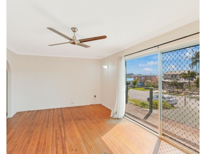 36 Sunset Boulevard, Tweed Heads West NSW 2485