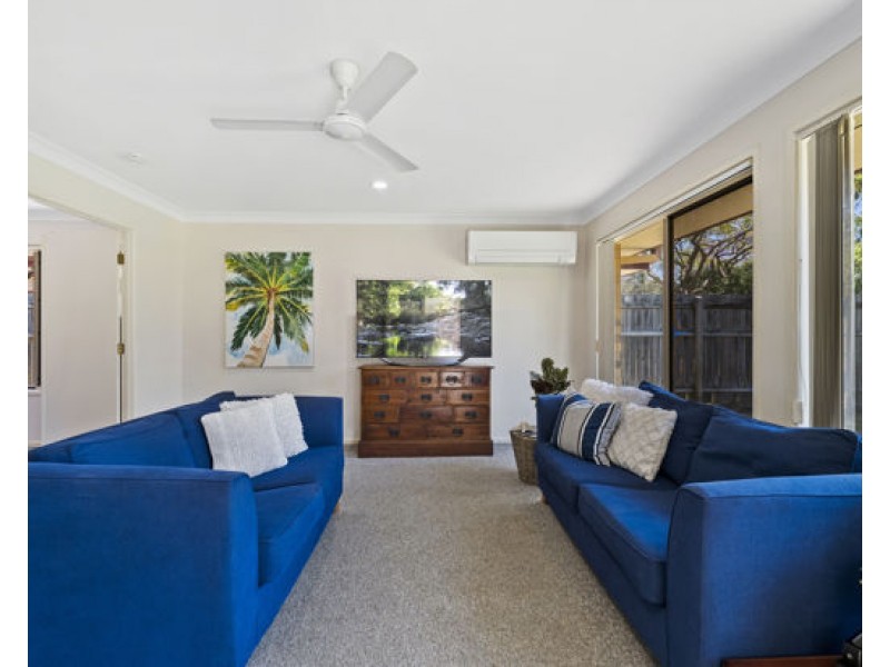 8 Brooke Close, The Gap QLD 4061