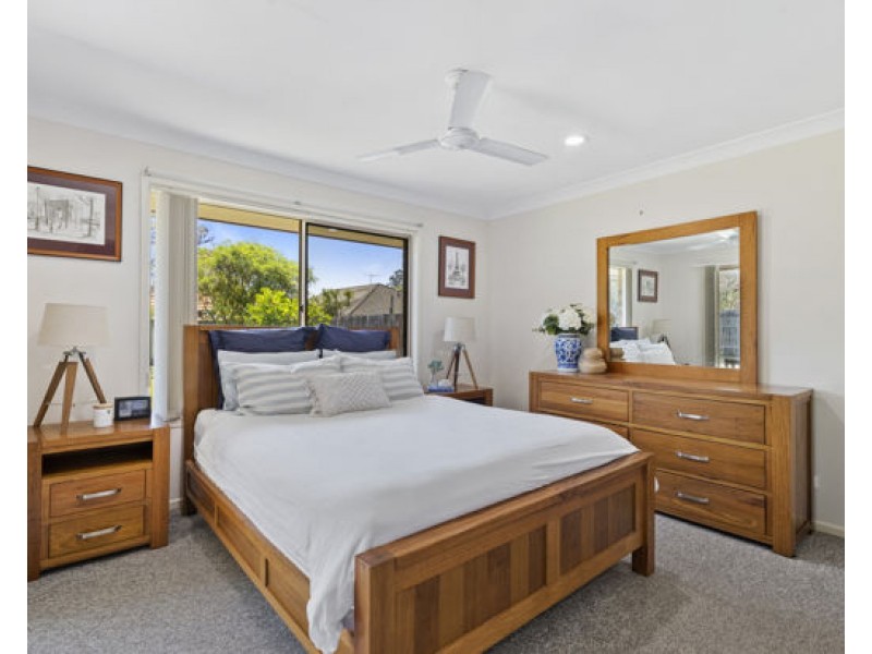 8 Brooke Close, The Gap QLD 4061