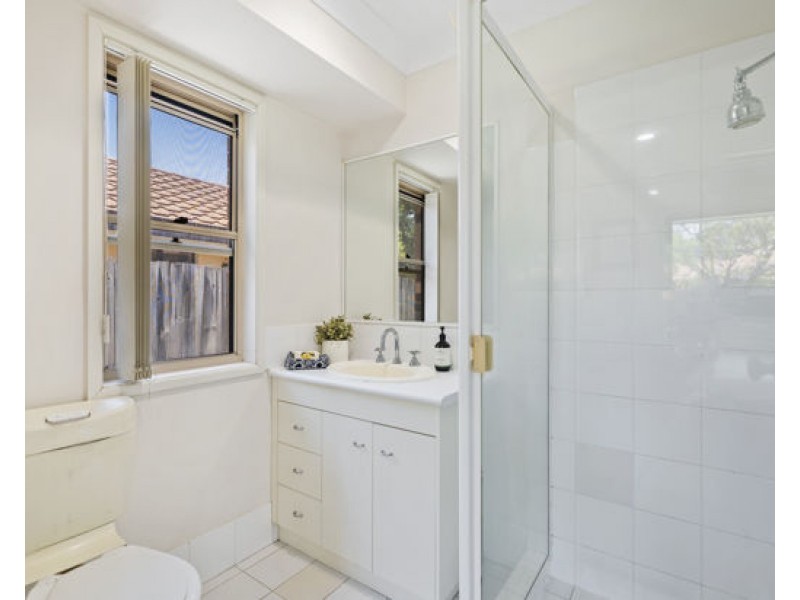 8 Brooke Close, The Gap QLD 4061