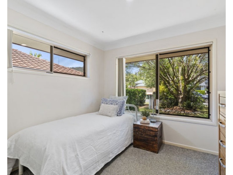 8 Brooke Close, The Gap QLD 4061