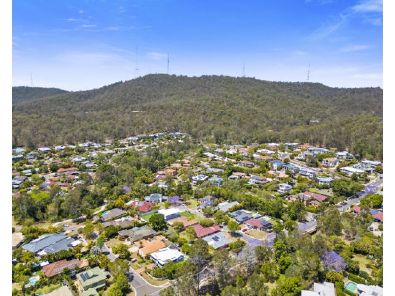 8 Brooke Close, The Gap QLD 4061