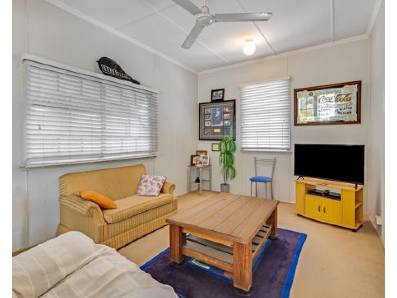 60 DUTTON STREET, Coolangatta QLD 4225