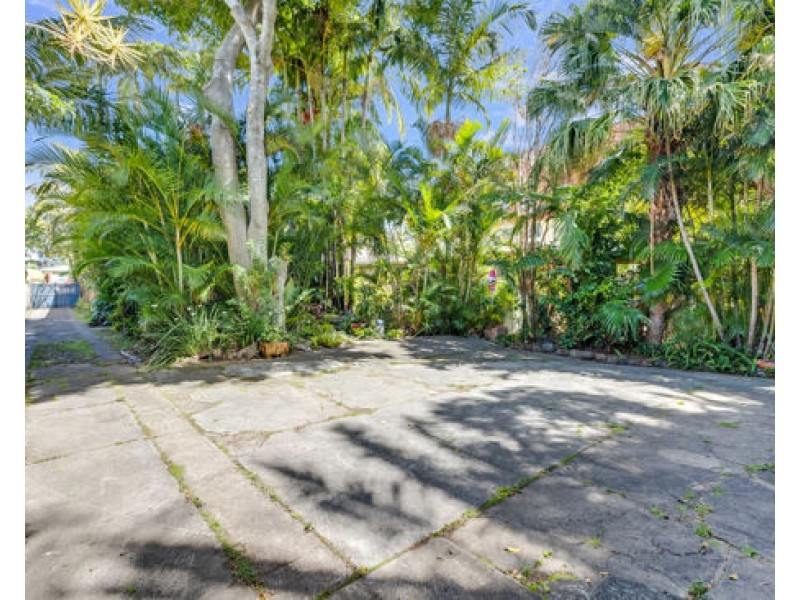 60 DUTTON STREET, Coolangatta QLD 4225