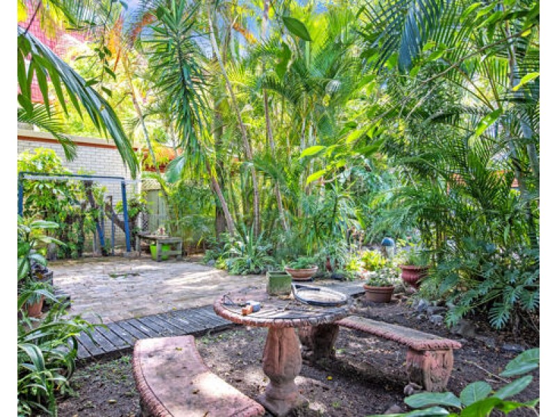 60 DUTTON STREET, Coolangatta QLD 4225