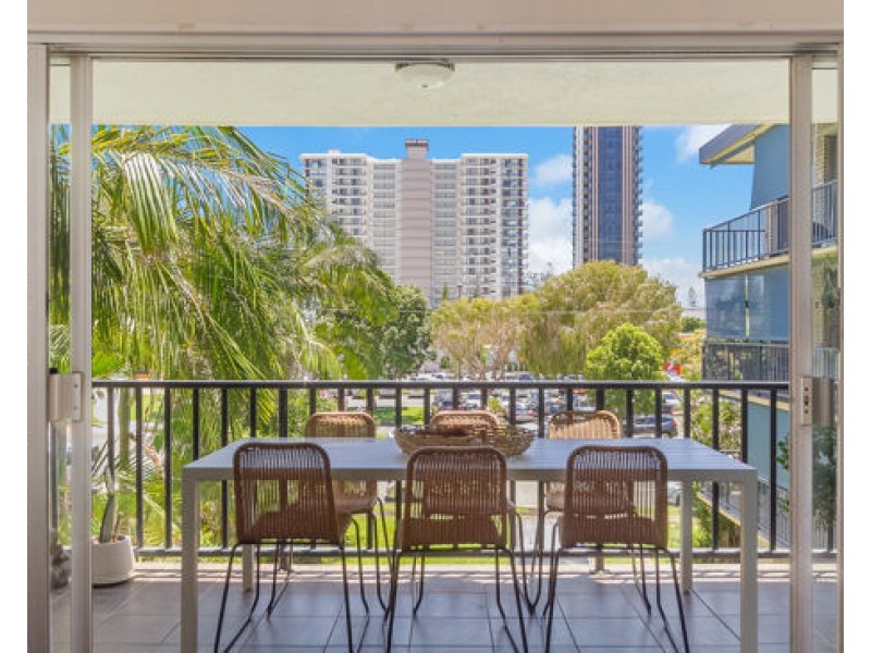 8/30 Lanham Street, Coolangatta QLD 4225