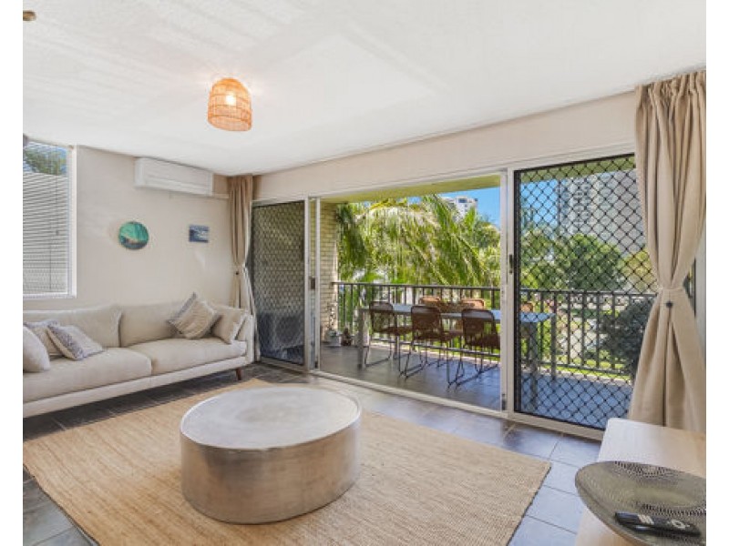 8/30 Lanham Street, Coolangatta QLD 4225