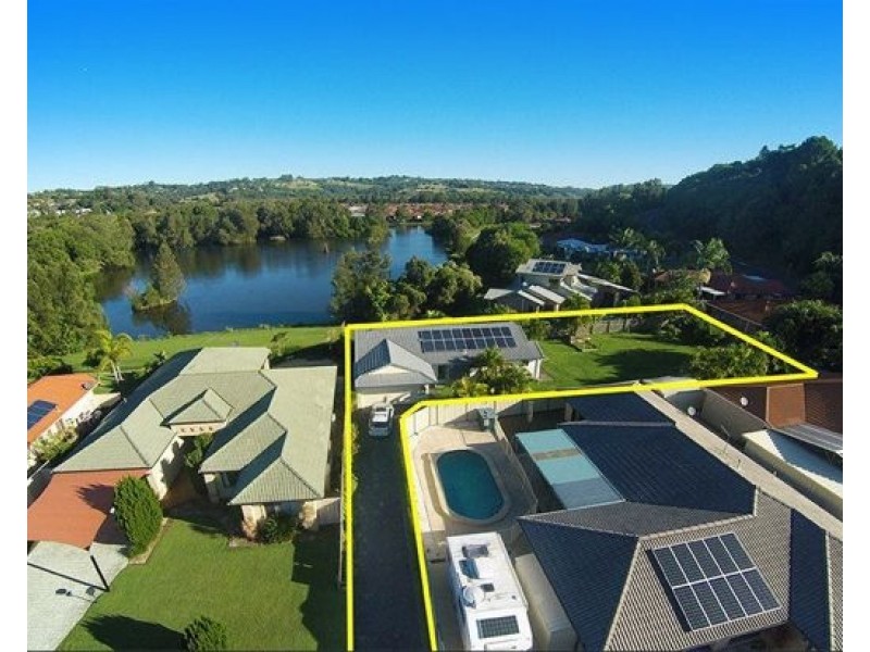 8 Medoc Place, Tweed Heads South NSW 2486