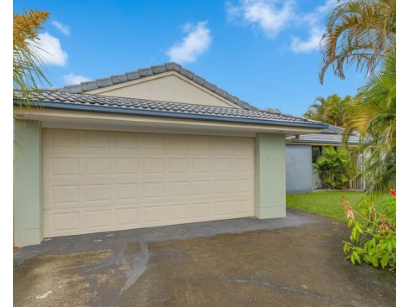 8 Medoc Place, Tweed Heads South NSW 2486