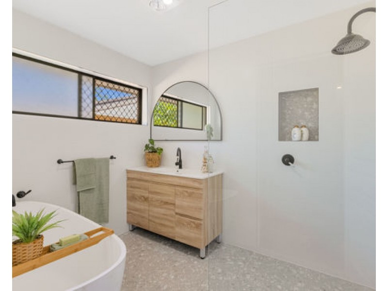 81 Jacaranda Avenue, Tweed Heads West NSW 2485