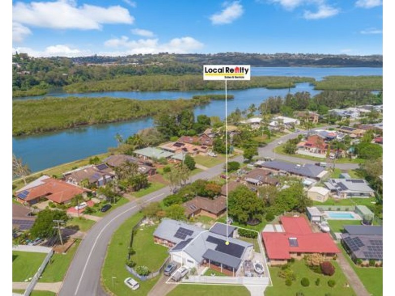 2/2 Red Bass Avenue, Tweed Heads West NSW 2485