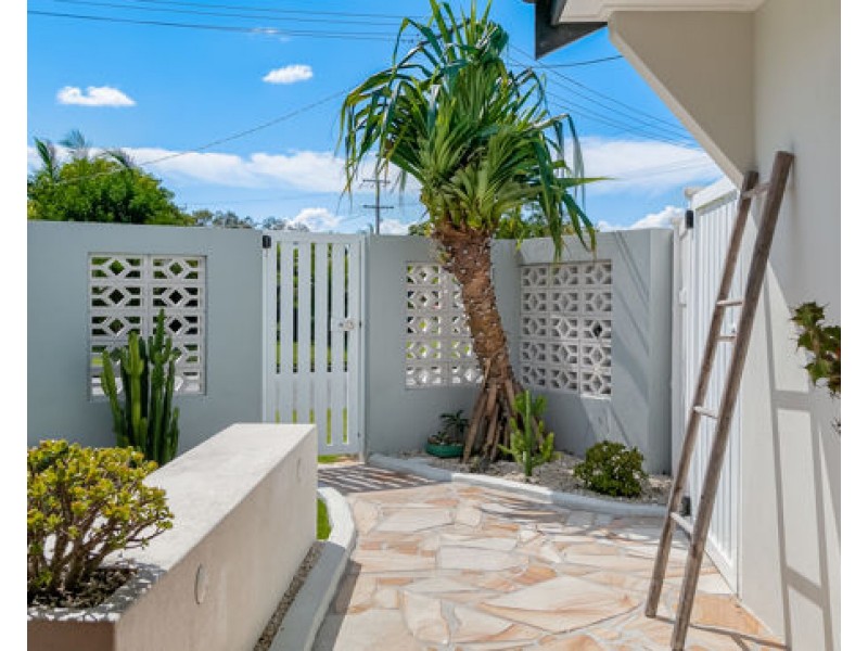 2/2 Red Bass Avenue, Tweed Heads West NSW 2485