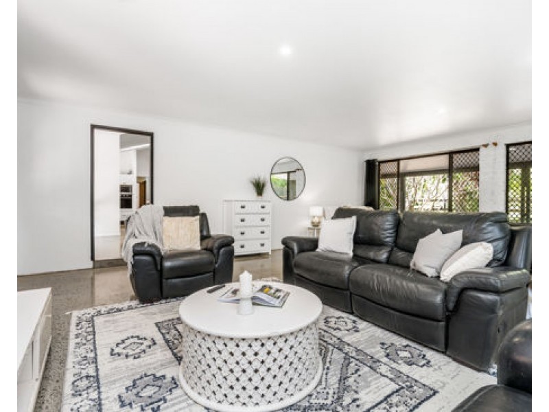 76 Green Valley Way, Piggabeen NSW 2486