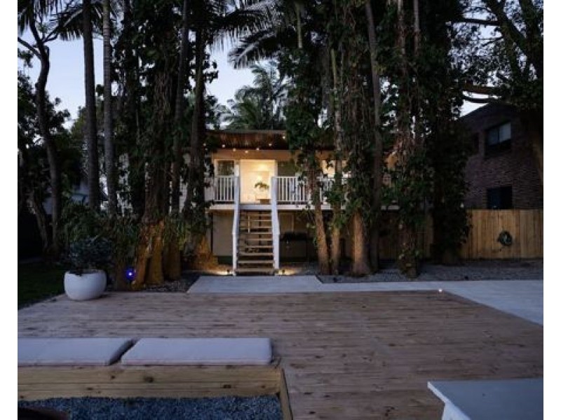 17 Boundary Street, Currumbin Waters QLD 4223