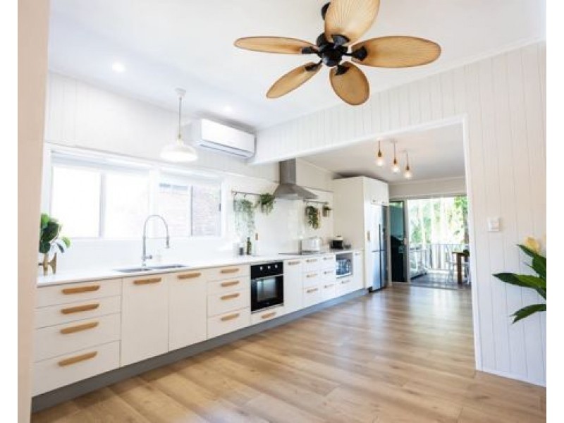 17 Boundary Street, Currumbin Waters QLD 4223