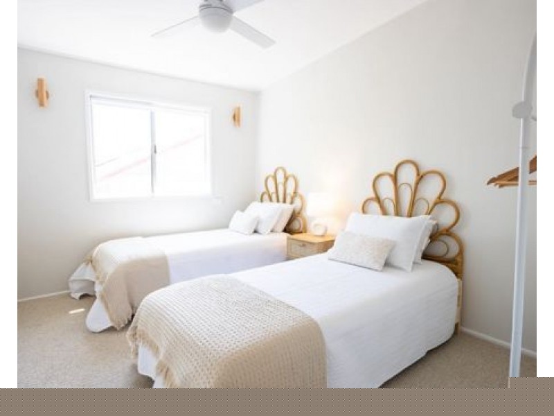 17 Boundary Street, Currumbin Waters QLD 4223