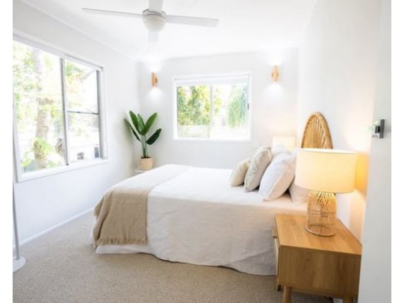 17 Boundary Street, Currumbin Waters QLD 4223