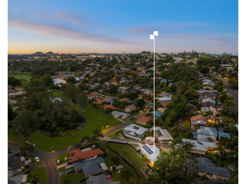 4 Donegal Court, Banora Point NSW 2486