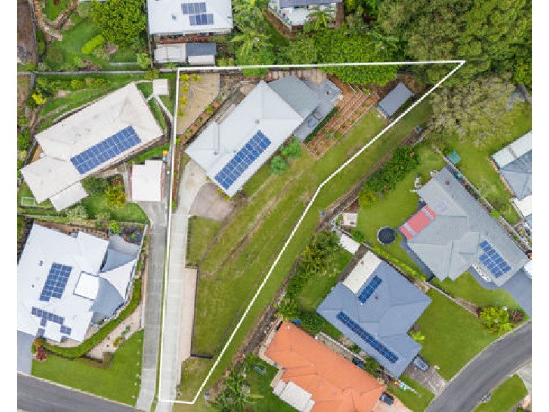 4 Donegal Court, Banora Point NSW 2486