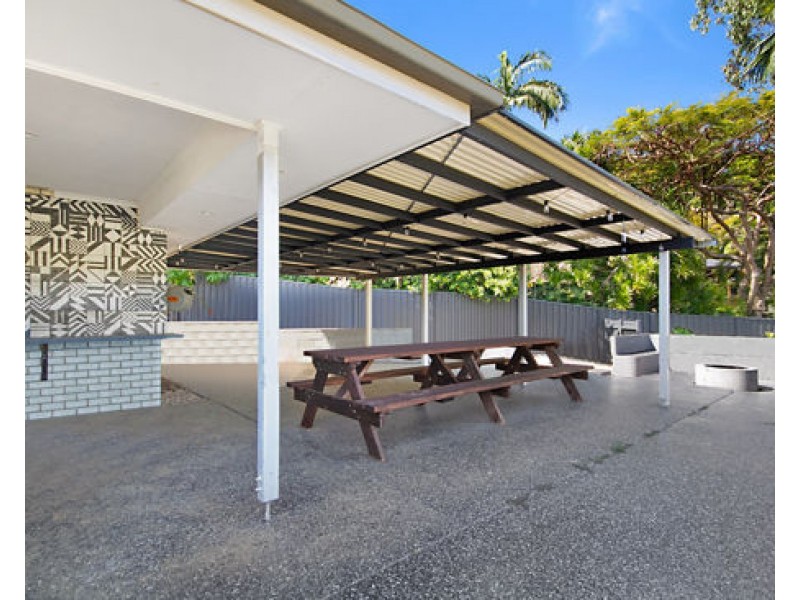 4 Donegal Court, Banora Point NSW 2486