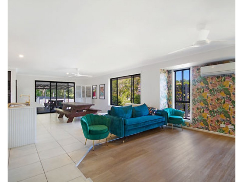 4 Donegal Court, Banora Point NSW 2486