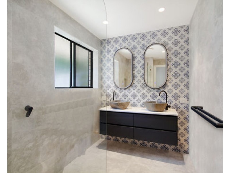 4 Donegal Court, Banora Point NSW 2486