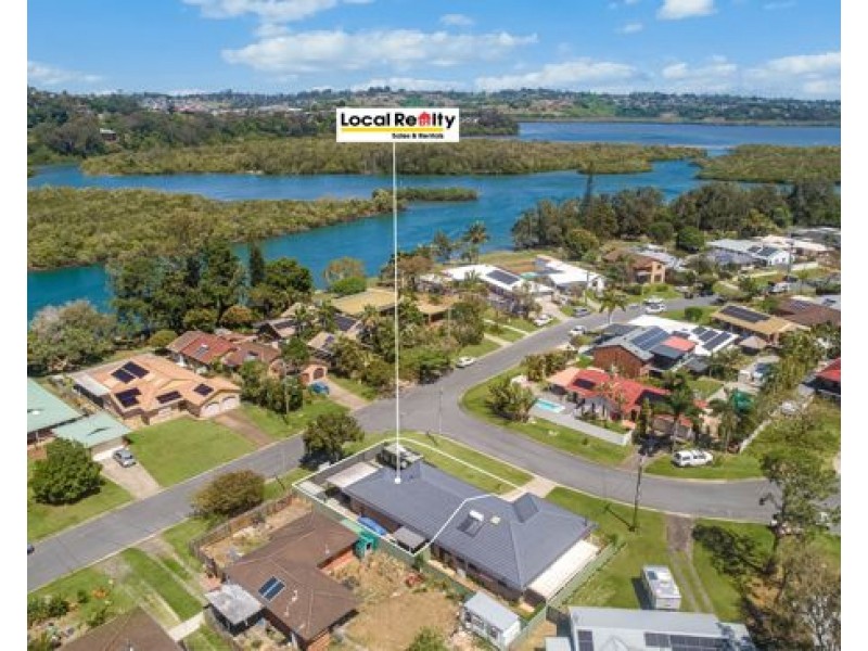 1/100 Sunset Boulevard, Tweed Heads West NSW 2485