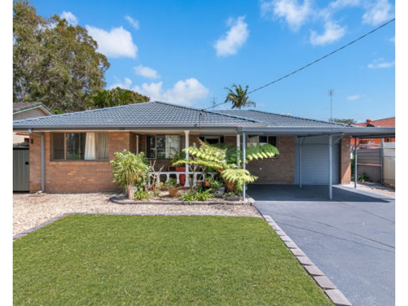 9 Riviera Ave, Tweed Heads West NSW 2485