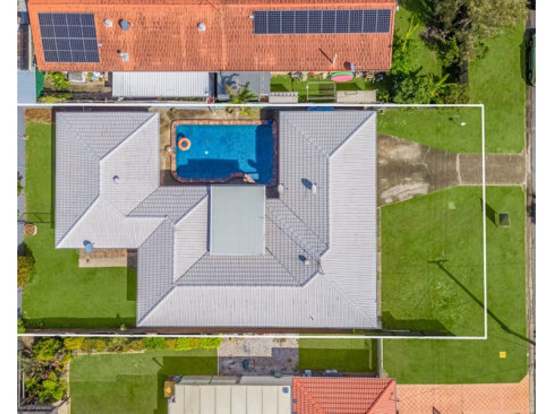 29 Blundell Boulevard, Tweed Heads South NSW 2486