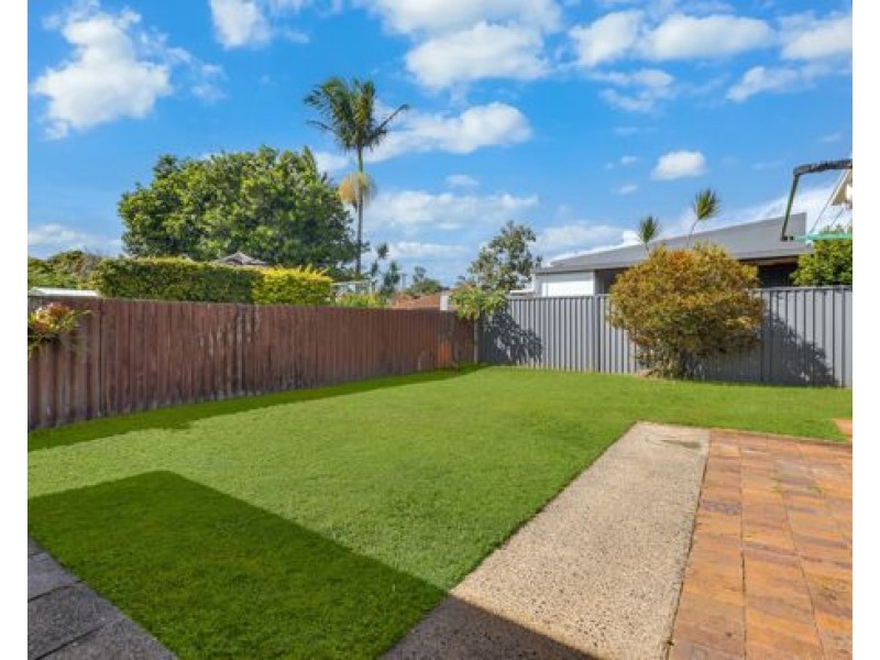 29 Blundell Boulevard, Tweed Heads South NSW 2486